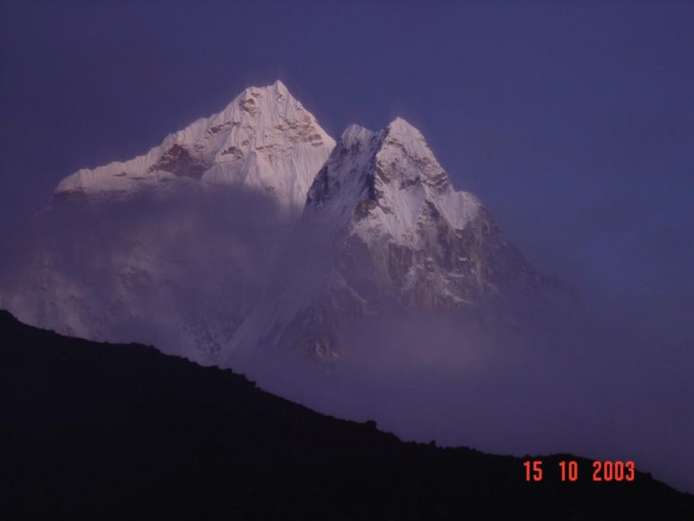 Everest BC-27.jpg